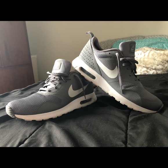 Nike Air Max Tavas - Picture 1 of 4